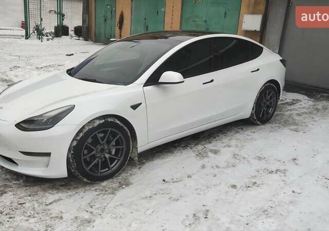 Белый Тесла Модель 3, объемом двигателя 0 л и пробегом 56 тыс. км за 18800 $, фото 1 на Automoto.ua