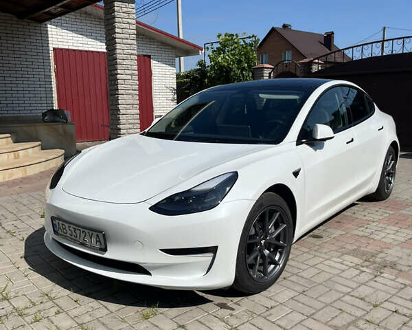 Белый Тесла Модель 3, объемом двигателя 0 л и пробегом 22 тыс. км за 20500 $, фото 1 на Automoto.ua