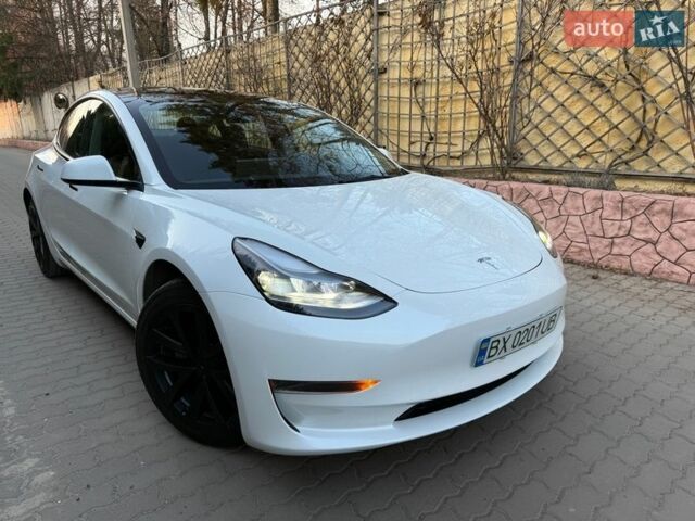 Белый Тесла Модель 3, объемом двигателя 0 л и пробегом 32 тыс. км за 19900 $, фото 1 на Automoto.ua