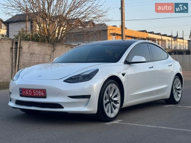 Белый Тесла Модель 3, объемом двигателя 0 л и пробегом 80 тыс. км за 18499 $, фото 1 на Automoto.ua