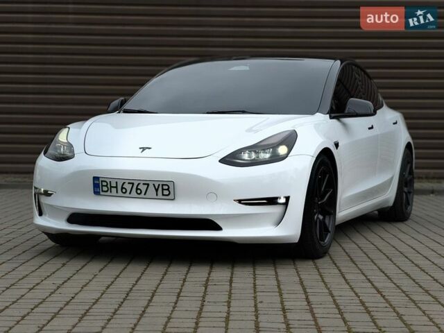 Белый Тесла Модель 3, объемом двигателя 0 л и пробегом 58 тыс. км за 21500 $, фото 1 на Automoto.ua