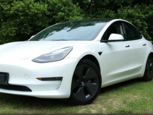 Білий Тесла Модель 3, об'ємом двигуна 0 л та пробігом 20 тис. км за 15500 $, фото 1 на Automoto.ua