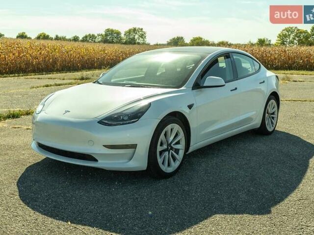 Белый Тесла Модель 3, объемом двигателя 0 л и пробегом 15 тыс. км за 17900 $, фото 1 на Automoto.ua