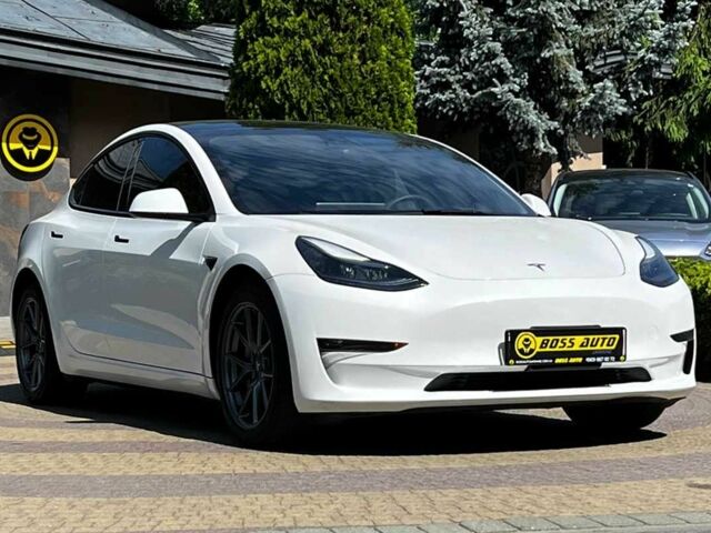 Белый Тесла Модель 3, объемом двигателя 0 л и пробегом 47 тыс. км за 22900 $, фото 1 на Automoto.ua