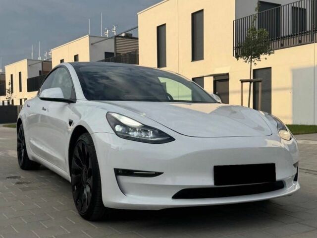 Белый Тесла Модель 3, объемом двигателя 0 л и пробегом 11 тыс. км за 15700 $, фото 1 на Automoto.ua