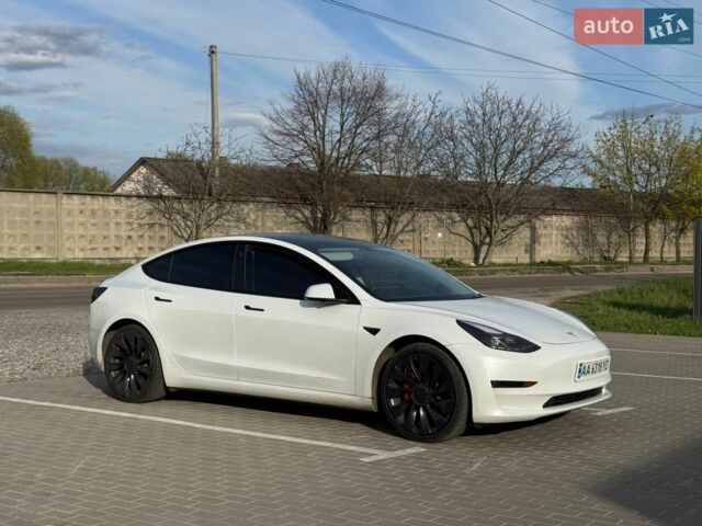 Белый Тесла Модель 3, объемом двигателя 0 л и пробегом 103 тыс. км за 21500 $, фото 1 на Automoto.ua