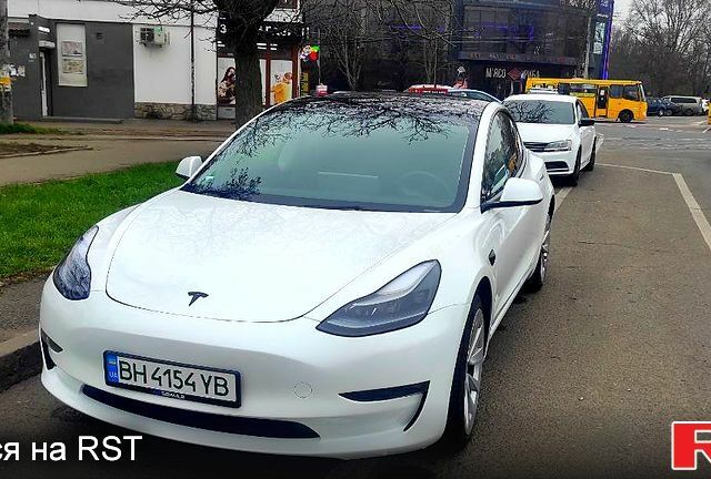 Білий Тесла Модель 3, об'ємом двигуна 0 л та пробігом 49 тис. км за 20000 $, фото 1 на Automoto.ua