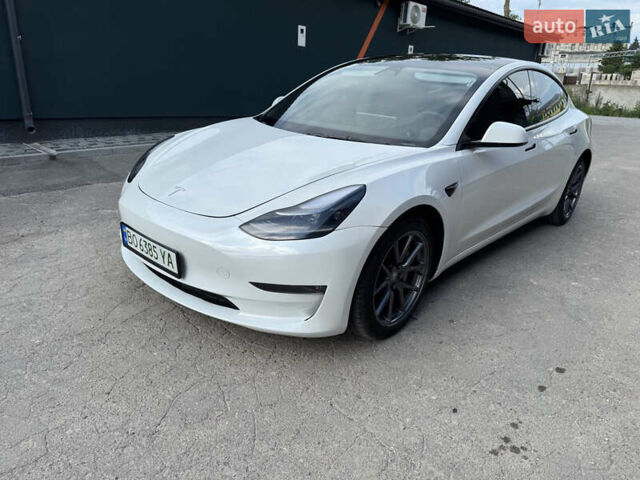 Белый Тесла Модель 3, объемом двигателя 0 л и пробегом 19 тыс. км за 21500 $, фото 1 на Automoto.ua