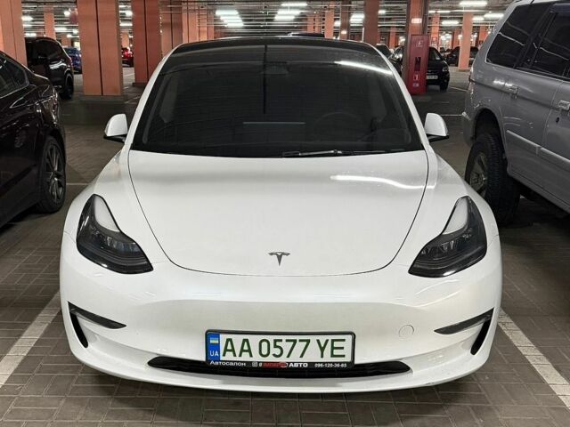 Белый Тесла Модель 3, объемом двигателя 0 л и пробегом 57 тыс. км за 21500 $, фото 1 на Automoto.ua