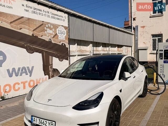 Белый Тесла Модель 3, объемом двигателя 0 л и пробегом 38 тыс. км за 25000 $, фото 1 на Automoto.ua