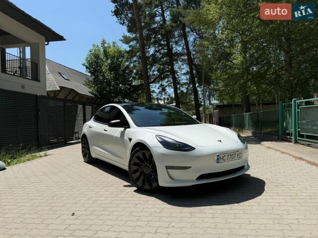 Білий Тесла Модель 3, об'ємом двигуна 0 л та пробігом 70 тис. км за 24999 $, фото 1 на Automoto.ua