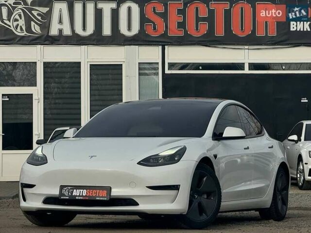 Белый Тесла Модель 3, объемом двигателя 0 л и пробегом 18 тыс. км за 21500 $, фото 1 на Automoto.ua