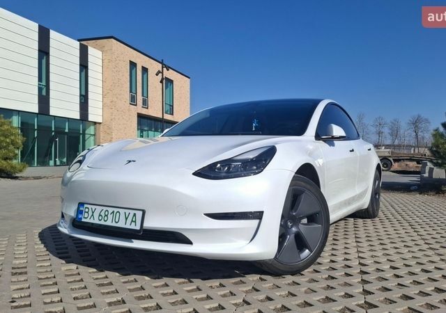 Белый Тесла Модель 3, объемом двигателя 0 л и пробегом 34 тыс. км за 19500 $, фото 1 на Automoto.ua