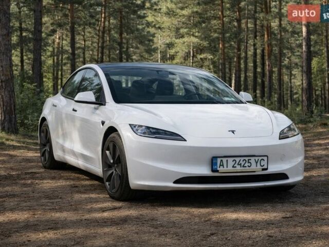 Білий Тесла Модель 3, об'ємом двигуна 0 л та пробігом 27 тис. км за 33800 $, фото 1 на Automoto.ua