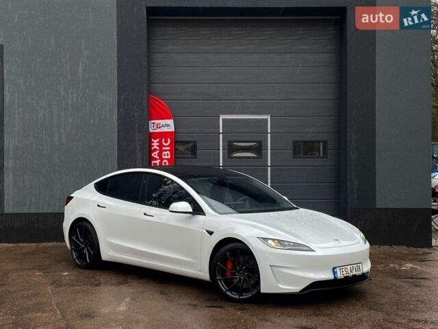 Белый Тесла Модель 3, объемом двигателя 0 л и пробегом 20 тыс. км за 39999 $, фото 1 на Automoto.ua