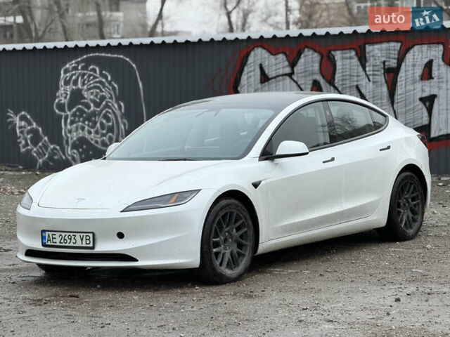 Білий Тесла Модель 3, об'ємом двигуна 0 л та пробігом 20 тис. км за 20999 $, фото 1 на Automoto.ua