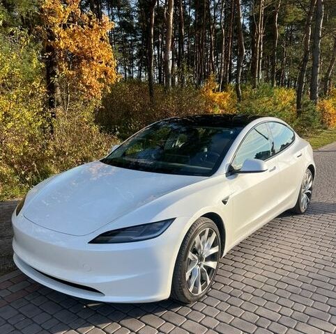 Белый Тесла Модель 3, объемом двигателя 0 л и пробегом 6 тыс. км за 25900 $, фото 1 на Automoto.ua