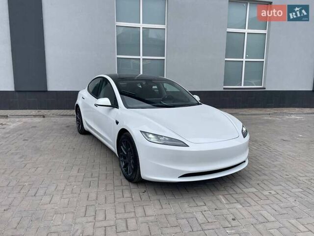 Білий Тесла Модель 3, об'ємом двигуна 0 л та пробігом 3 тис. км за 26700 $, фото 1 на Automoto.ua
