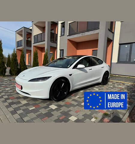 Білий Тесла Модель 3, об'ємом двигуна 0 л та пробігом 1 тис. км за 27700 $, фото 1 на Automoto.ua