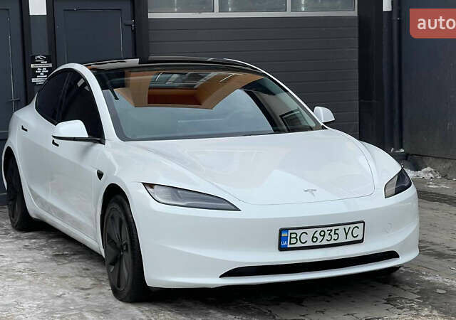 Белый Тесла Модель 3, объемом двигателя 0 л и пробегом 34 тыс. км за 25300 $, фото 1 на Automoto.ua