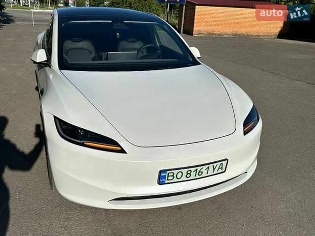Белый Тесла Модель 3, объемом двигателя 0 л и пробегом 26 тыс. км за 29900 $, фото 1 на Automoto.ua