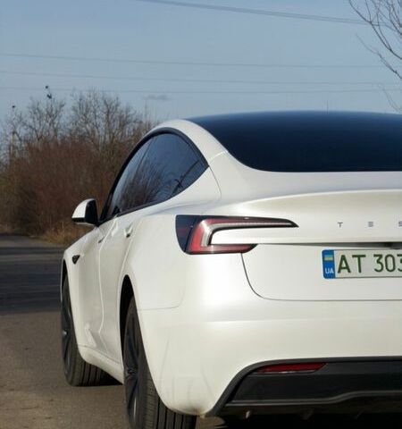 Белый Тесла Модель 3, объемом двигателя 0 л и пробегом 39 тыс. км за 35999 $, фото 1 на Automoto.ua