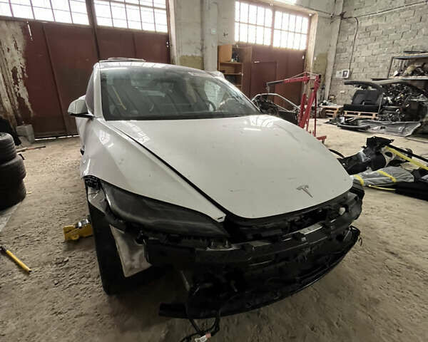 Тесла Модель 3 2024 у Львові на Automoto.ua Білий Тесла Модель 3, об'ємом двигуна 0 л та пробігом 15 тис. км за 20300 $, фото 1 на Automoto.ua