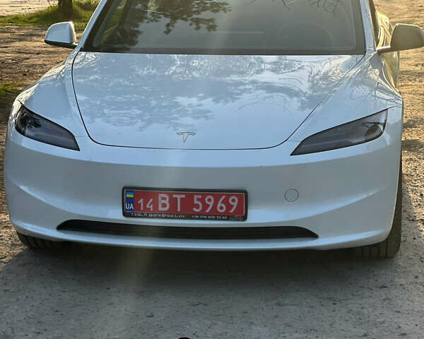 Белый Тесла Модель 3, объемом двигателя 0 л и пробегом 6 тыс. км за 33500 $, фото 1 на Automoto.ua