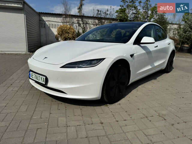 Білий Тесла Модель 3, об'ємом двигуна 0 л та пробігом 17 тис. км за 31999 $, фото 1 на Automoto.ua