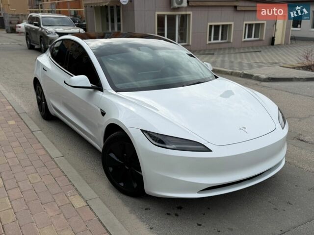 Белый Тесла Модель 3, объемом двигателя 0 л и пробегом 18 тыс. км за 35300 $, фото 1 на Automoto.ua