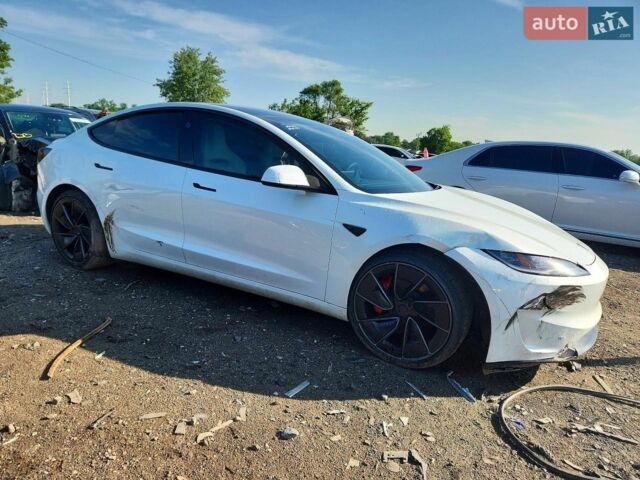 Білий Тесла Модель 3, об'ємом двигуна 0 л та пробігом 17 тис. км за 32500 $, фото 1 на Automoto.ua