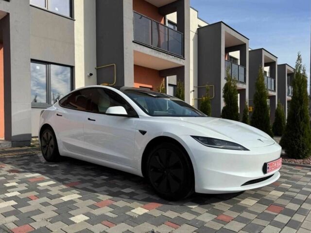 Білий Тесла Модель 3, об'ємом двигуна 0 л та пробігом 5 тис. км за 17900 $, фото 1 на Automoto.ua