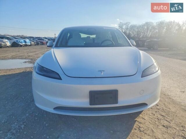 Білий Тесла Модель 3, об'ємом двигуна 0 л та пробігом 7 тис. км за 13000 $, фото 1 на Automoto.ua