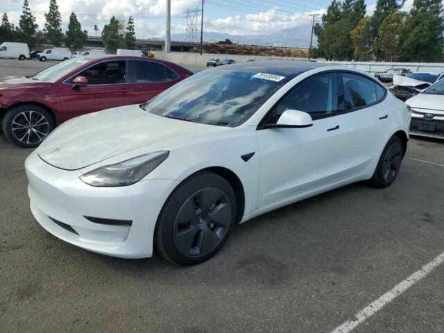 Білий Тесла Модель 3, об'ємом двигуна 0 л та пробігом 18 тис. км за 8000 $, фото 1 на Automoto.ua