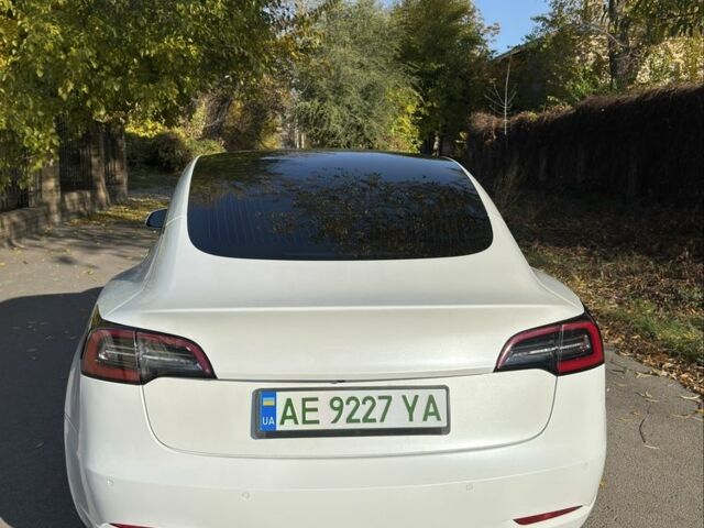 Белый Тесла Модель 3, объемом двигателя 0 л и пробегом 114 тыс. км за 15500 $, фото 1 на Automoto.ua