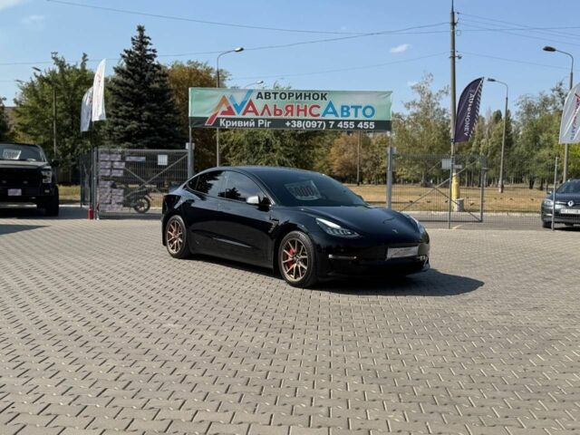 Черный Тесла Модель 3, объемом двигателя 8.2 л и пробегом 98 тыс. км за 18999 $, фото 1 на Automoto.ua