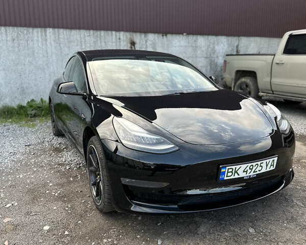 Чорний Тесла Модель 3, об'ємом двигуна 0 л та пробігом 245 тис. км за 15500 $, фото 1 на Automoto.ua