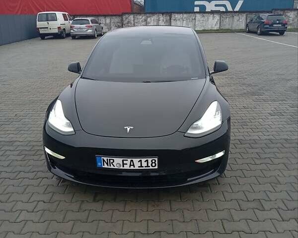 Черный Тесла Модель 3, объемом двигателя 0 л и пробегом 186 тыс. км за 16000 $, фото 1 на Automoto.ua