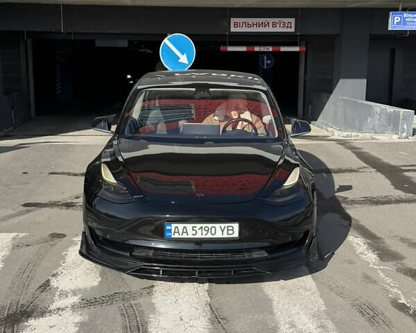 Черный Тесла Модель 3, объемом двигателя 0 л и пробегом 121 тыс. км за 16900 $, фото 1 на Automoto.ua