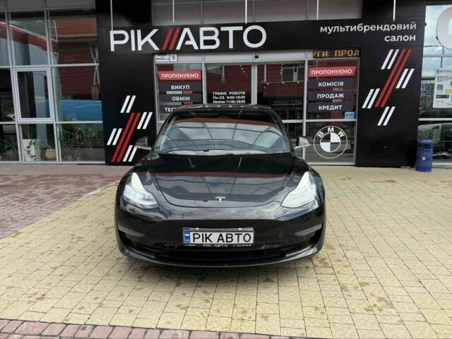 Чорний Тесла Модель 3, об'ємом двигуна 0 л та пробігом 176 тис. км за 13500 $, фото 1 на Automoto.ua