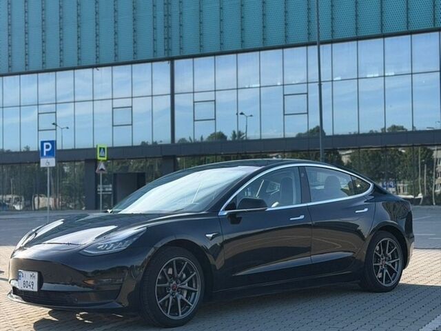Черный Тесла Модель 3, объемом двигателя 0 л и пробегом 110 тыс. км за 14000 $, фото 1 на Automoto.ua