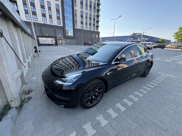 Черный Тесла Модель 3, объемом двигателя 0 л и пробегом 120 тыс. км за 17000 $, фото 1 на Automoto.ua
