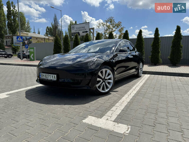 Черный Тесла Модель 3, объемом двигателя 0 л и пробегом 120 тыс. км за 16000 $, фото 1 на Automoto.ua