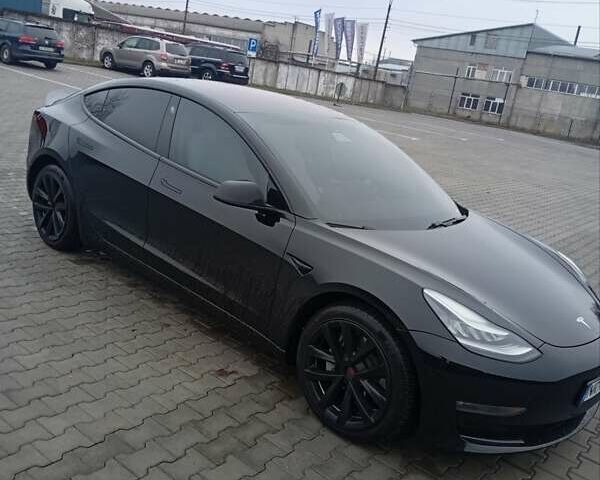 Черный Тесла Модель 3, объемом двигателя 0 л и пробегом 186 тыс. км за 16000 $, фото 1 на Automoto.ua