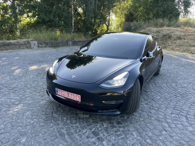 Черный Тесла Модель 3, объемом двигателя 1 л и пробегом 161 тыс. км за 15999 $, фото 1 на Automoto.ua