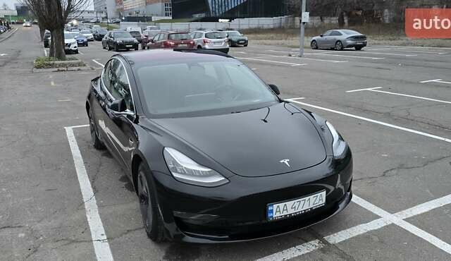Черный Тесла Модель 3, объемом двигателя 0 л и пробегом 91 тыс. км за 15500 $, фото 1 на Automoto.ua