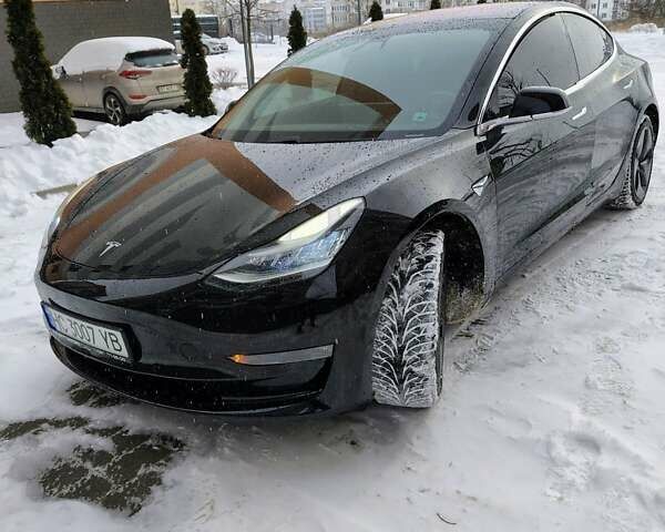 Чорний Тесла Модель 3, об'ємом двигуна 0 л та пробігом 70 тис. км за 17600 $, фото 1 на Automoto.ua