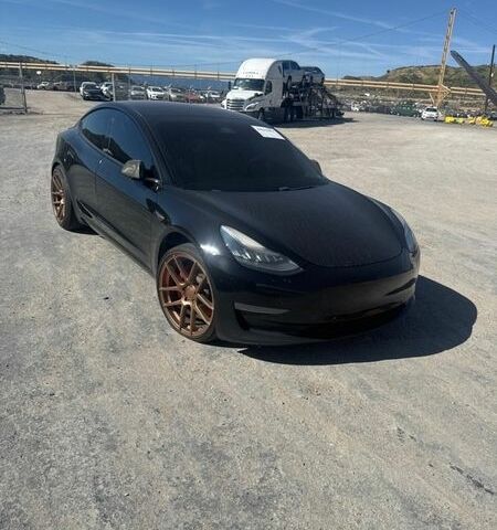 Чорний Тесла Модель 3, об'ємом двигуна 0 л та пробігом 375 тис. км за 12300 $, фото 1 на Automoto.ua