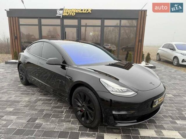 Черный Тесла Модель 3, объемом двигателя 0 л и пробегом 73 тыс. км за 17499 $, фото 1 на Automoto.ua