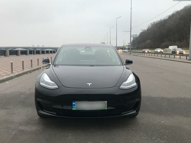 Черный Тесла Модель 3, объемом двигателя 0 л и пробегом 3 тыс. км за 42000 $, фото 1 на Automoto.ua